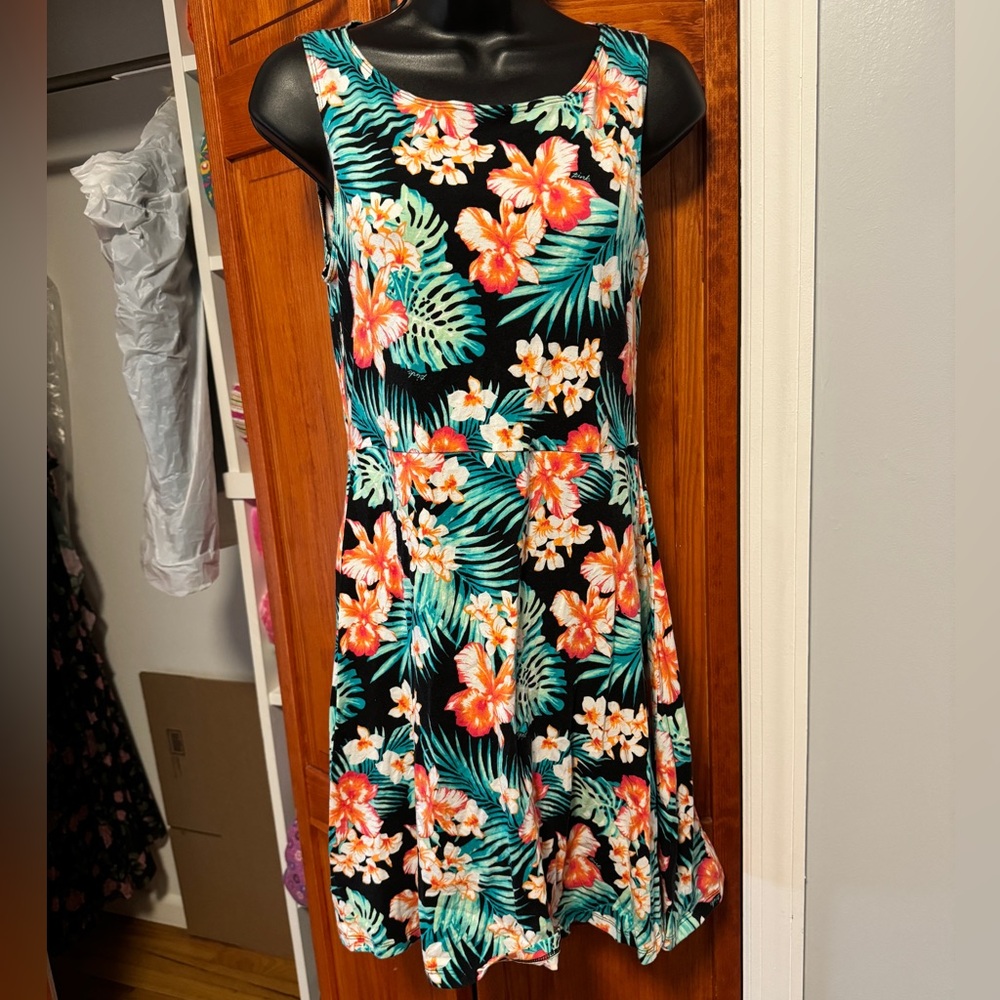 Victoria’s Secret PINK Skater Dress Tropical Print. Sz L.